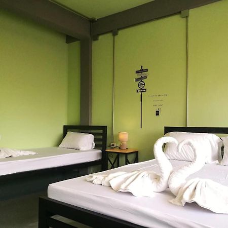 Samsen 8 Hostel Бангкок Экстерьер фото