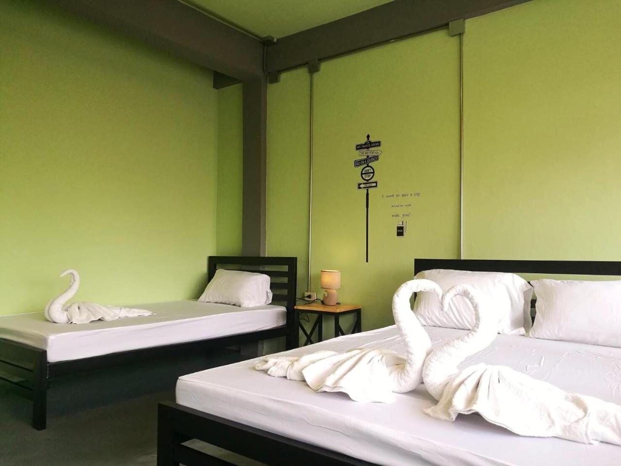 Samsen 8 Hostel Бангкок Экстерьер фото